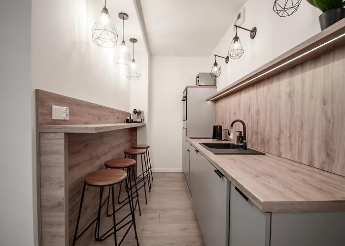 Inpoint Apartments G11 Near Old Town & Kazimierz District & Optional Paid Parking